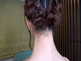 素人娘の全裸図鑑28　今時の女の子12名が恥らいながら脱衣していく様子をじっくり撮影した、変態紳士のためのヘアヌードコレクション　サンプル画像15